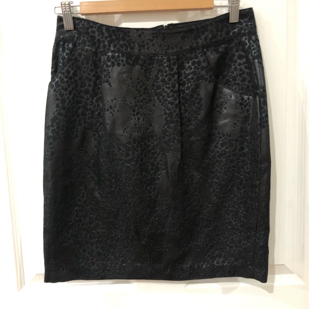 Black skirts with pockets